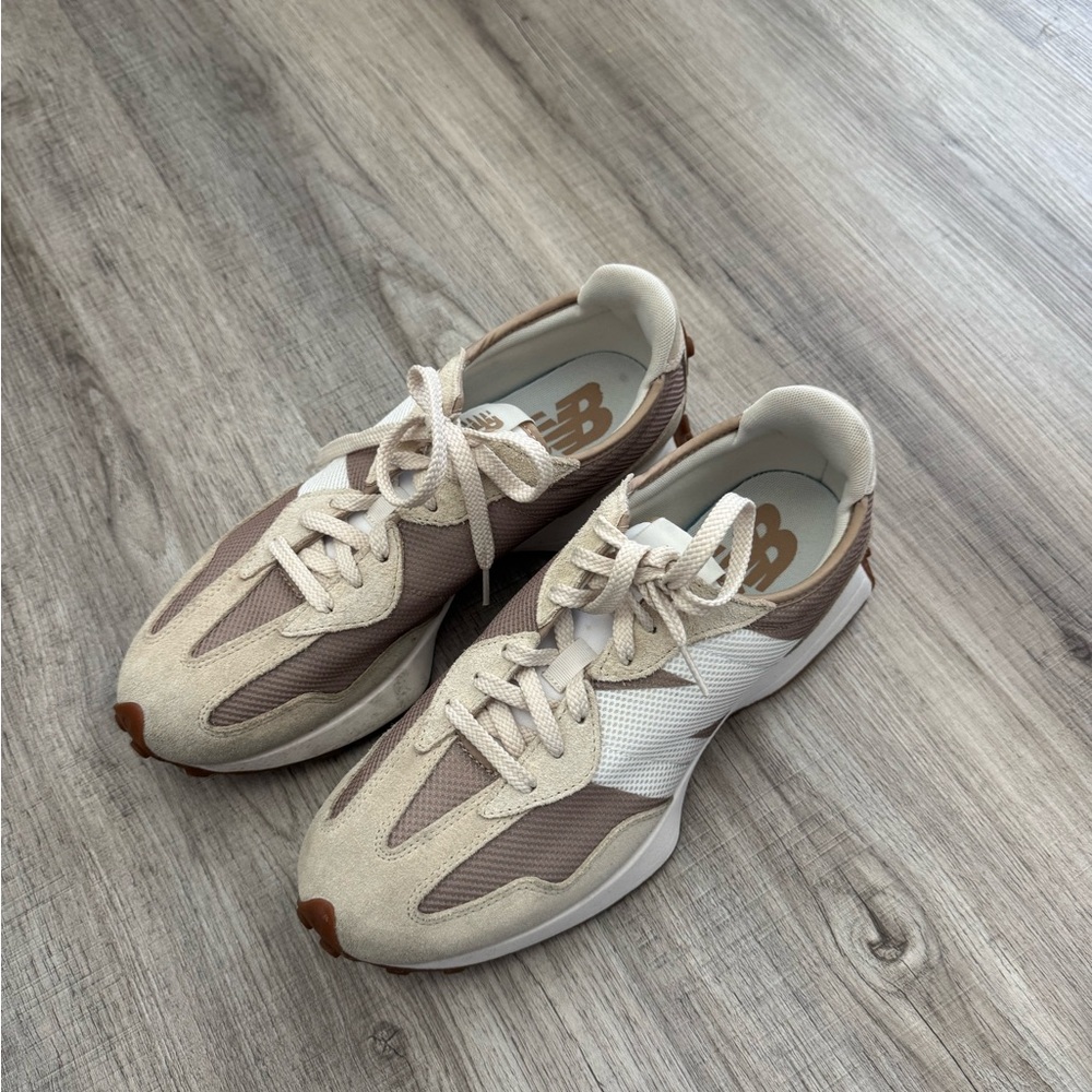 New Balance 327 Cream and tan  Sneakers woman’s 12 men’s 10.5